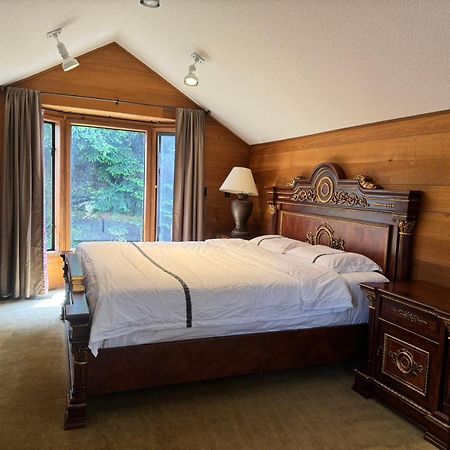 Jason House - Immaculate Suites In A Quiet Seaside Neighbourhood Near Uvic Виктория Экстерьер фото
