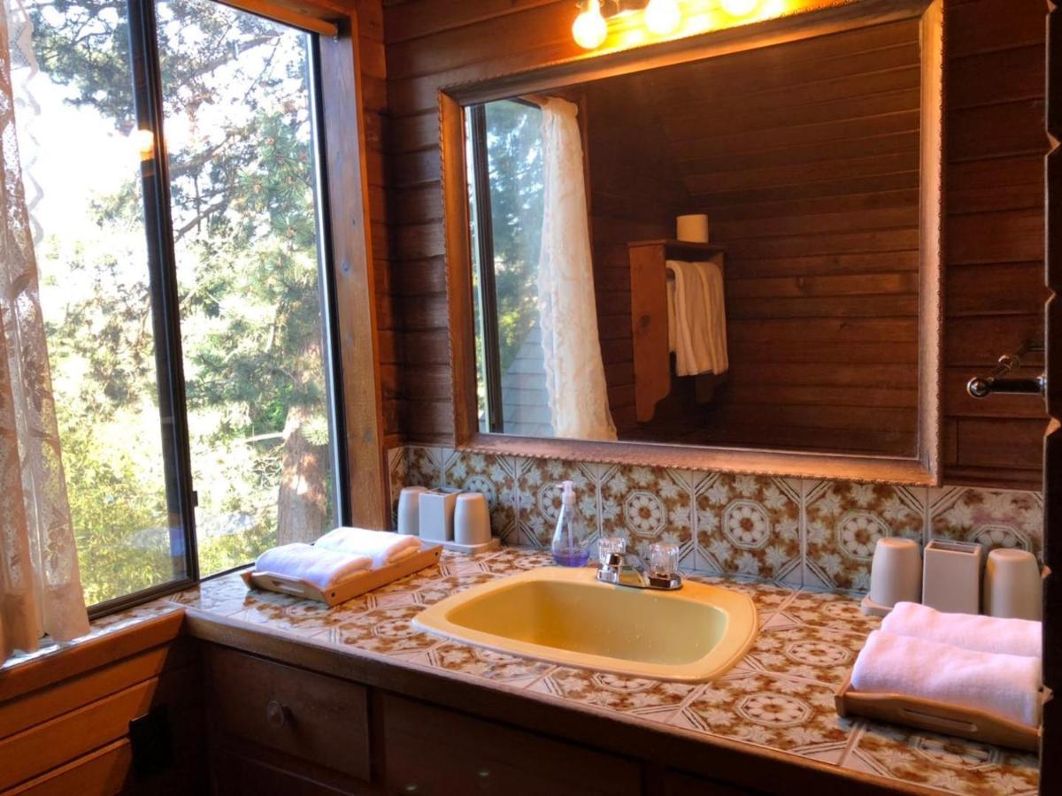 Jason House - Immaculate Suites In A Quiet Seaside Neighbourhood Near Uvic Виктория Экстерьер фото