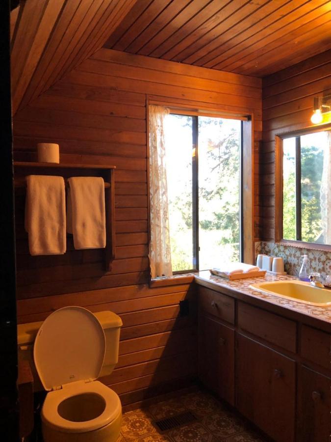 Jason House - Immaculate Suites In A Quiet Seaside Neighbourhood Near Uvic Виктория Экстерьер фото
